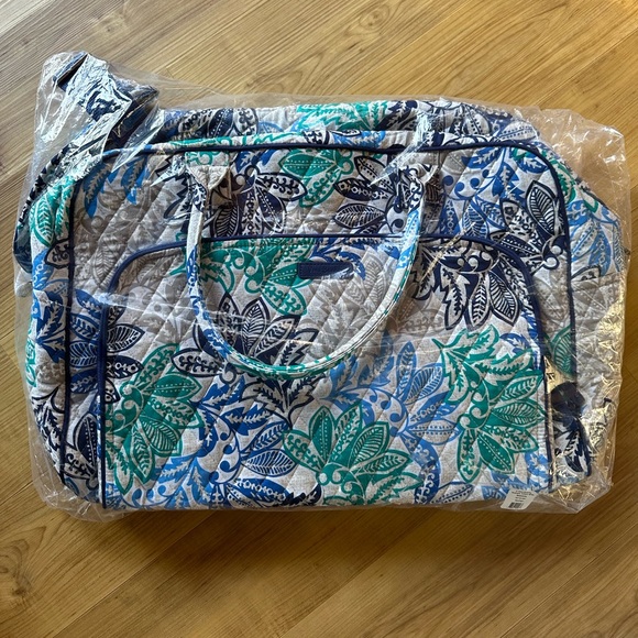 NWT Vera Bradley Weekender - Santiago - Picture 2 of 8